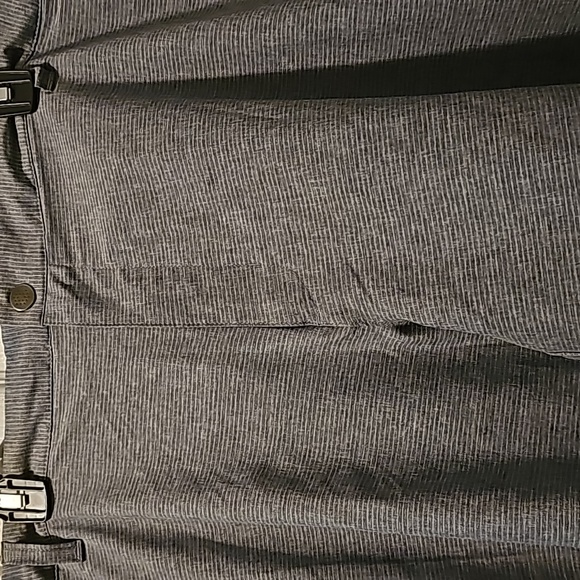 MENS SHORTS - Picture 2 of 5